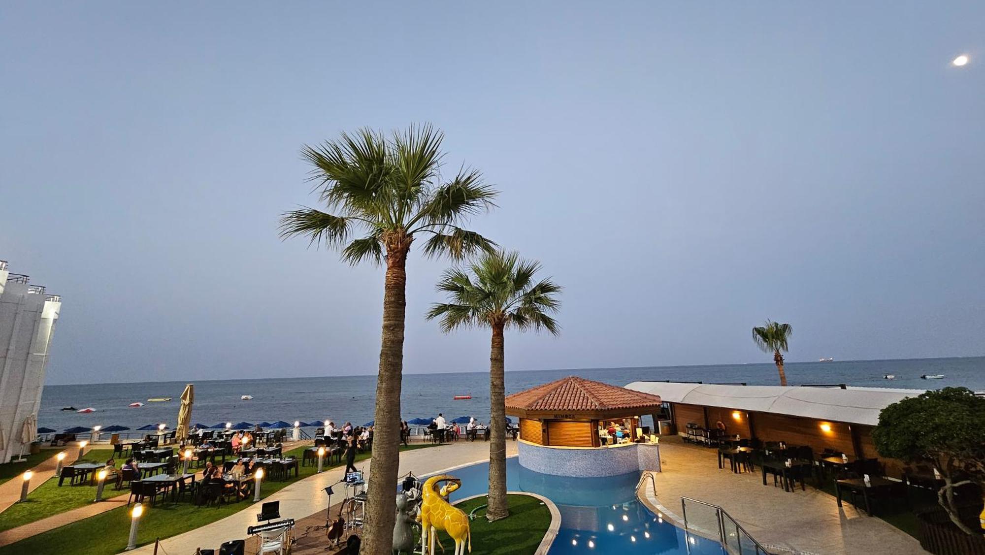 Mimoza Beach Hotel Agios Sergios Ngoại thất bức ảnh