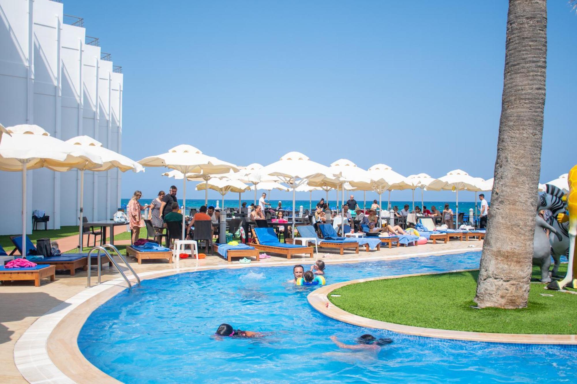 Mimoza Beach Hotel Agios Sergios Ngoại thất bức ảnh