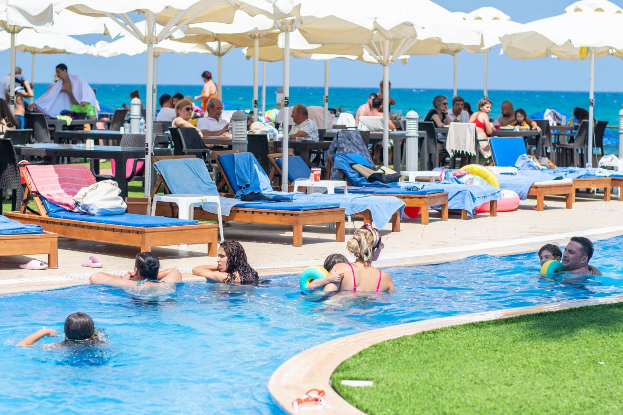 Mimoza Beach Hotel Agios Sergios Ngoại thất bức ảnh